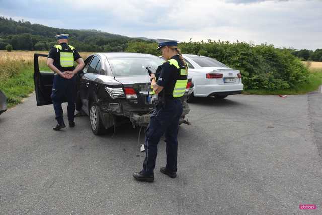 Zderzenie audi z toyotą na drodze Piskorzów - Rościszów
