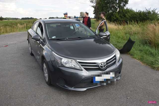 Zderzenie audi z toyotą na drodze Piskorzów - Rościszów