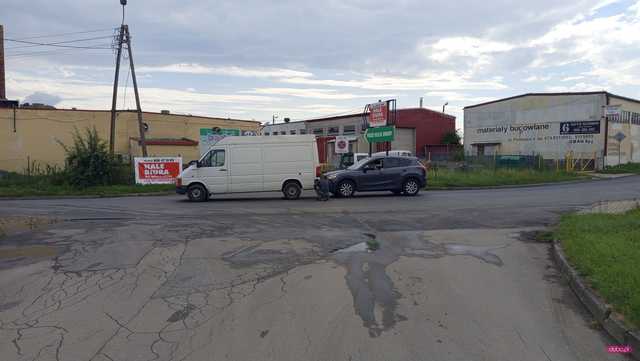 Zderzenie mazdy i volskwagena