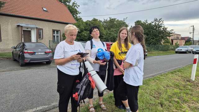 Piesza Pielgrzymka Diecezji Świdnickiej na Jasną Górę w gminie Łagiewniki