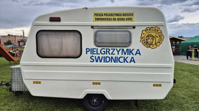 Piesza Pielgrzymka Diecezji Świdnickiej na Jasną Górę w gminie Łagiewniki