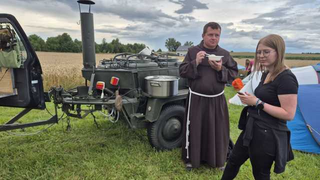 Piesza Pielgrzymka Diecezji Świdnickiej na Jasną Górę w gminie Łagiewniki