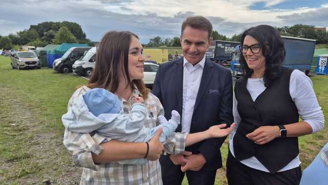 Piesza Pielgrzymka Diecezji Świdnickiej na Jasną Górę w gminie Łagiewniki