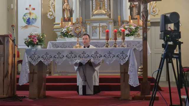Piesza Pielgrzymka Diecezji Świdnickiej na Jasną Górę w gminie Łagiewniki