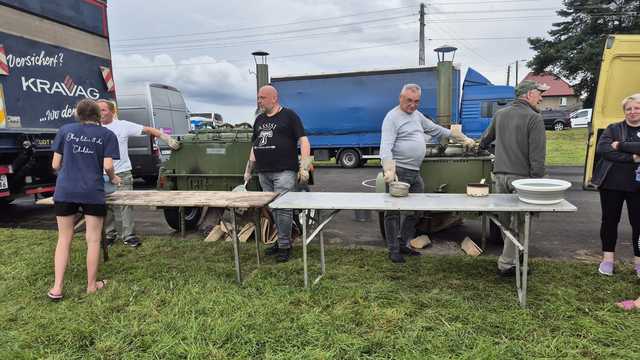 Piesza Pielgrzymka Diecezji Świdnickiej na Jasną Górę w gminie Łagiewniki