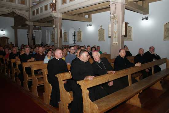 Piesza Pielgrzymka Diecezji Świdnickiej na Jasną Górę w gminie Łagiewniki