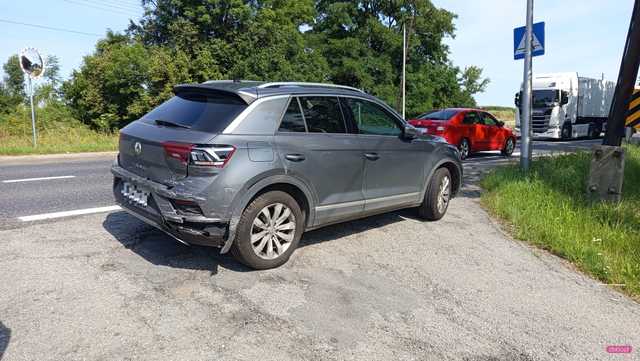 Zderzenie opla i volkswagena w Wilkowie Wielkim