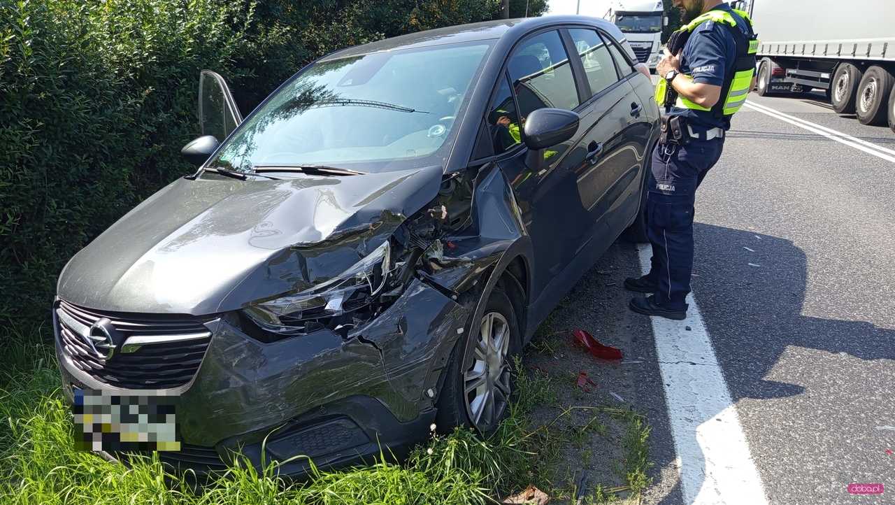 Zderzenie opla i volkswagena w Wilkowie Wielkim