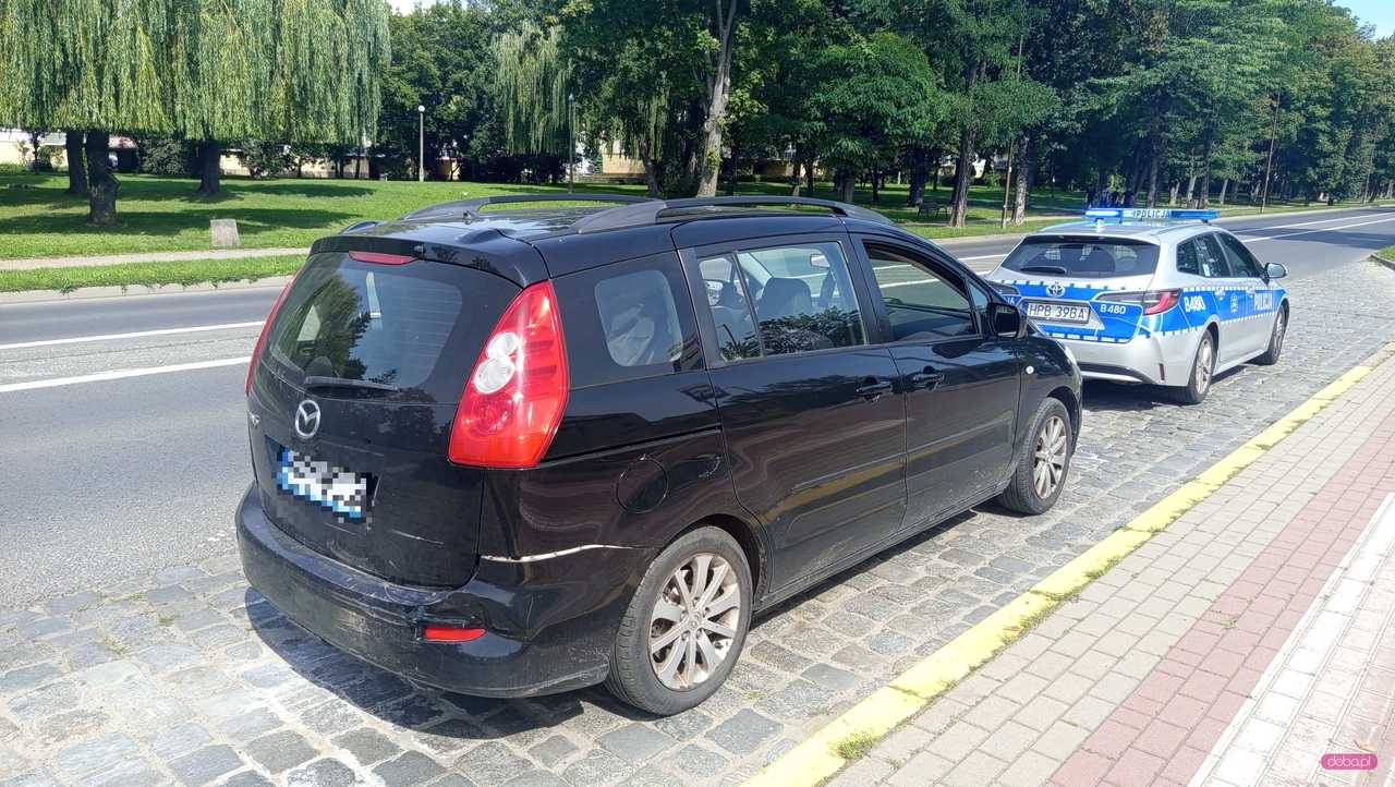 Zderzenie renault i mazdy w Dzierżoniowie