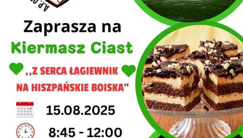 Kiermasz domowych ciast przy kościele w Łagiewnikach