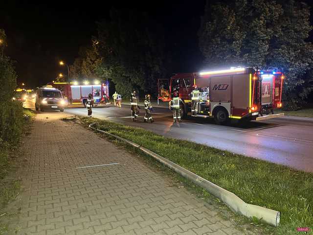 Skodą ściął latarnię