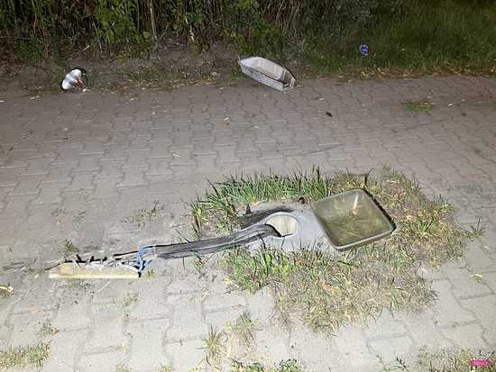 Skodą ściął latarnię
