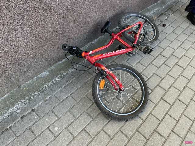 Bielawa. Chłopiec na rowerze uderzył w bmw 