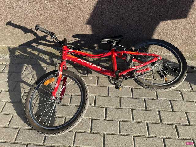 Bielawa. Chłopiec na rowerze uderzył w bmw 
