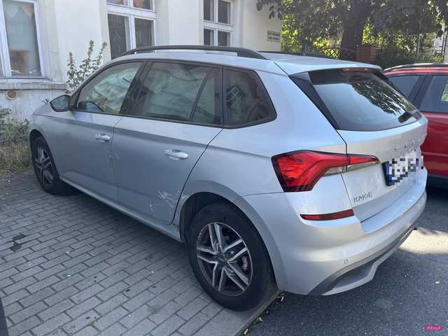 Zderzenie skody z fiatem w Bielawie