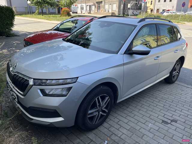 Zderzenie skody z fiatem w Bielawie