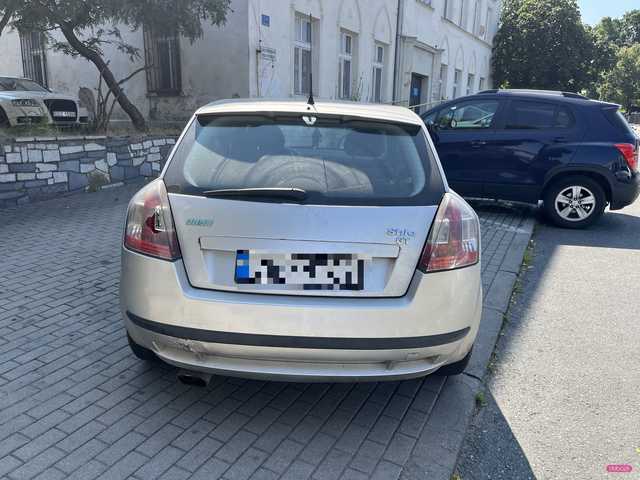 Zderzenie skody z fiatem w Bielawie