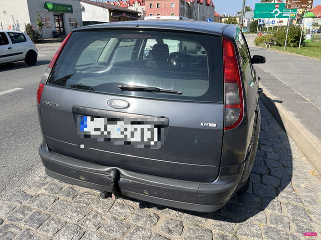 Zderzenie trzech samochodów na Piastowskiej w Bielawie