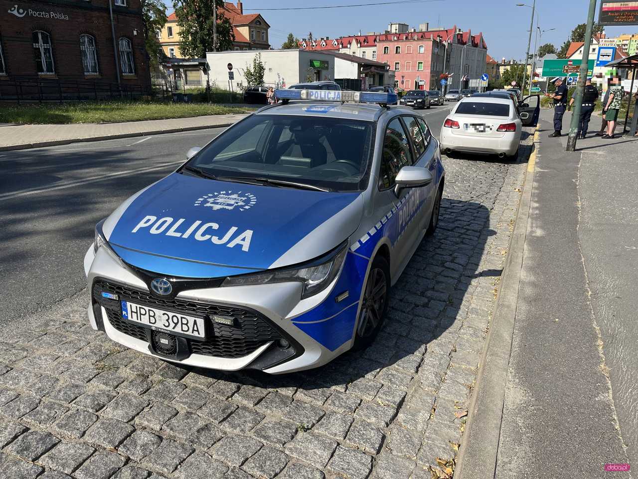 Zderzenie trzech samochodów na Piastowskiej w Bielawie
