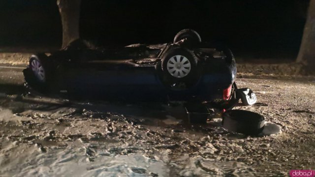 W Domaszkowie na DK-33 doszło do zderzenia dwóch pojazdów. 