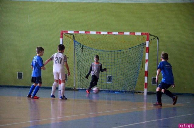 8 lutego w hali sportowej Szkoły Podstawowej im. Orła Białego w Szczytnej, zorganizowany został Turniej Piłki Nożnej o Puchar Burmistrza Szczytnej