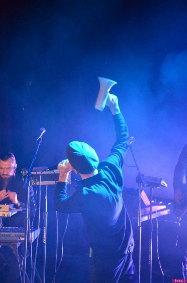 16 lutego w polanickim Teatrze Zdrojowym zorganizowany został koncert Fisz Emade Tworzywo. 