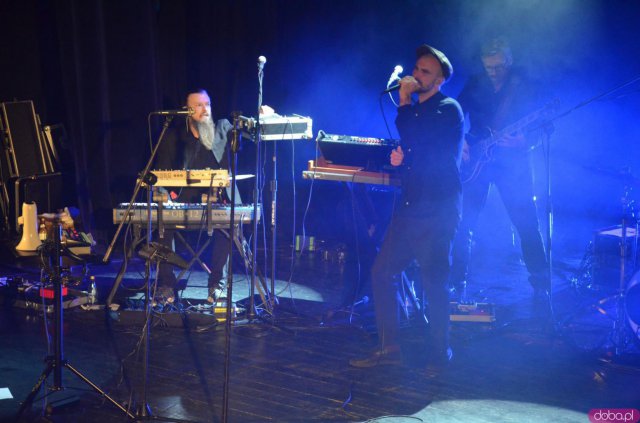 16 lutego w polanickim Teatrze Zdrojowym zorganizowany został koncert Fisz Emade Tworzywo. 