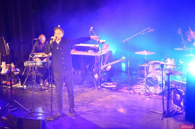 16 lutego w polanickim Teatrze Zdrojowym zorganizowany został koncert Fisz Emade Tworzywo. 