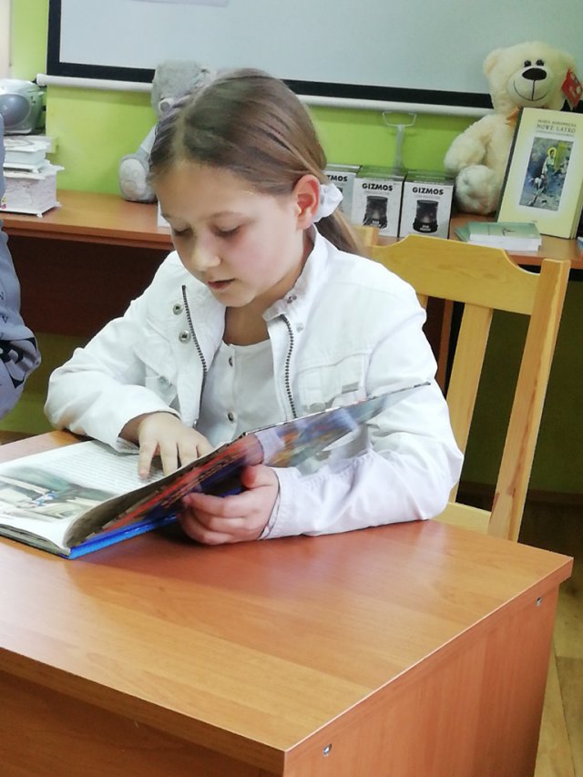 Do przesłuchań w bibliotece w Szalejowie Górnym przystąpiły 64 osoby z siedmiu szkół podstawowych z terenu gminy Kłodzko