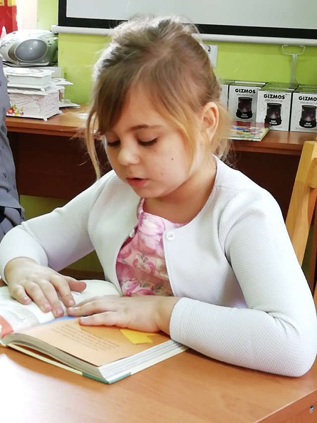Do przesłuchań w bibliotece w Szalejowie Górnym przystąpiły 64 osoby z siedmiu szkół podstawowych z terenu gminy Kłodzko
