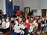 Do przesłuchań w bibliotece w Szalejowie Górnym przystąpiły 64 osoby z siedmiu szkół podstawowych z terenu gminy Kłodzko