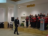 Seniorzy z terenu gminy Kłodzko mogą już bezpłatnie odebrać Ogólnopolską Kartę Seniora