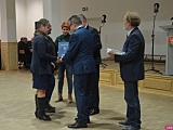 Seniorzy z terenu gminy Kłodzko mogą już bezpłatnie odebrać Ogólnopolską Kartę Seniora
