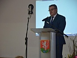 Seniorzy z terenu gminy Kłodzko mogą już bezpłatnie odebrać Ogólnopolską Kartę Seniora