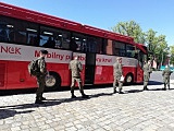 Żołnierze 16 Dolnośląskiej Brygady Obrony Terytorialnej wraz z podchorążymi z Akademii Wojsk Lądowych odpowiadają na apel 
