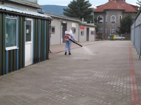 Dezynfekcję przestrzeni publicznej przeprowadzili strażacy OSP z gminy Bystrzyca Kłodzka
