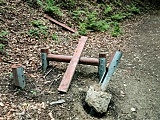 Zlokalizowana na Górze Parkowej w Kudowie-Zdroju „Altanka Miłości” została zdemolowana przez wandali.