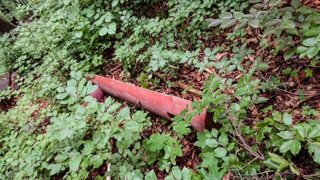 Zlokalizowana na Górze Parkowej w Kudowie-Zdroju „Altanka Miłości” została zdemolowana przez wandali.