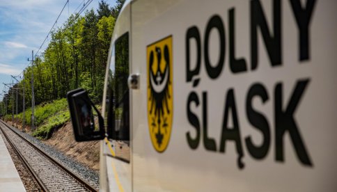 Samorząd województwa przejął linię kolejową na odcinku Ścinawka Średnia-Radków