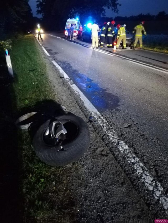 14 sierpnia ok. godz. 20.30 na drodze wojewódzkiej nr 381 w Święcku doszło do zderzenia dwóch pojazdów marki: Suzuki oraz Peugeot.