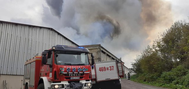w Bartoszowicach w Orlickich Górach, gdzie 17 października doszło do pożaru hali, w której znajdowało się ok. 2800 bel siana.