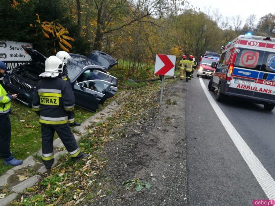 1 listopada ok. godz. 13.30 na drodze krajowej nr 8 między Szczytną, a Dusznikami-Zdrojem doszło do zdarzenia drogowego z udziałem samochodu osobowego marki BMW.
