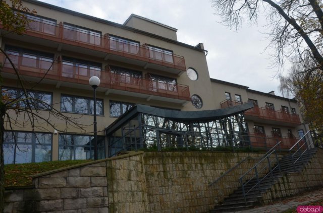Od piątku, 6 listopada br. do odwołania przy ul. Krynicznej w Polanicy-Zdroju funkcjonować będą izolatoria.