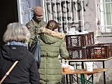 Od marca żołnierze 16 Dolnośląskiej Brygady Obrony Terytorialnej realizują zadania, których celem jest wsparcie m.in. placówek pomagającym osobom ubogim