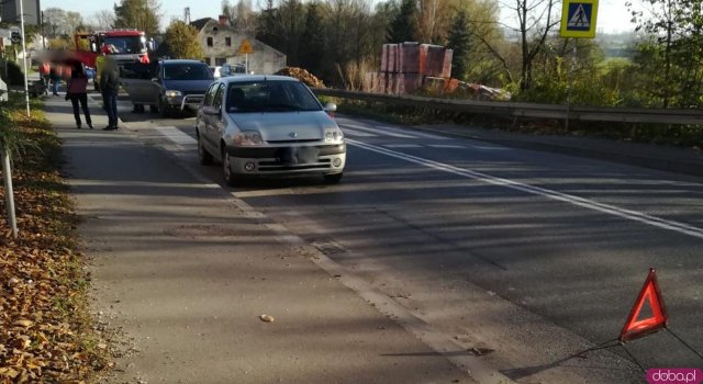  Ruch odbywa się wahadłowo. 