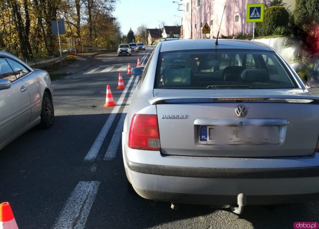  Ruch odbywa się wahadłowo. 