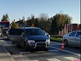  Ruch odbywa się wahadłowo. 