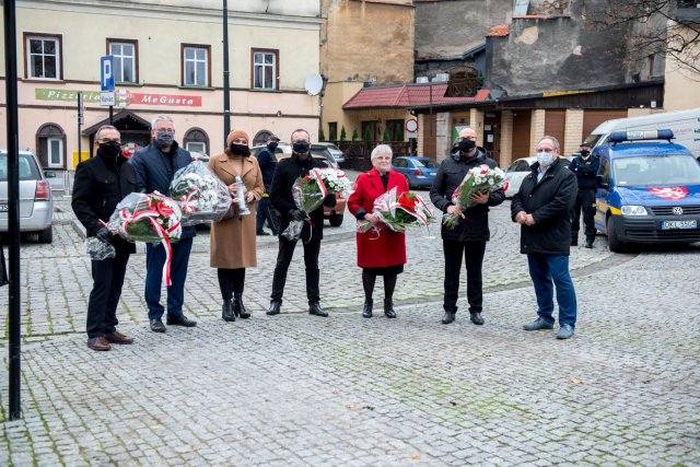 Tegoroczne powiatowe i miejskie obchody Święta Niepodległości w Kłodzku obchodzone było inaczej niż zwykle.