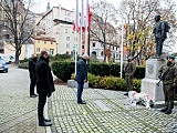 Tegoroczne powiatowe i miejskie obchody Święta Niepodległości w Kłodzku obchodzone było inaczej niż zwykle.
