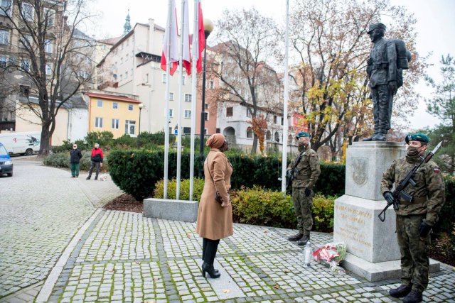 Tegoroczne powiatowe i miejskie obchody Święta Niepodległości w Kłodzku obchodzone było inaczej niż zwykle.